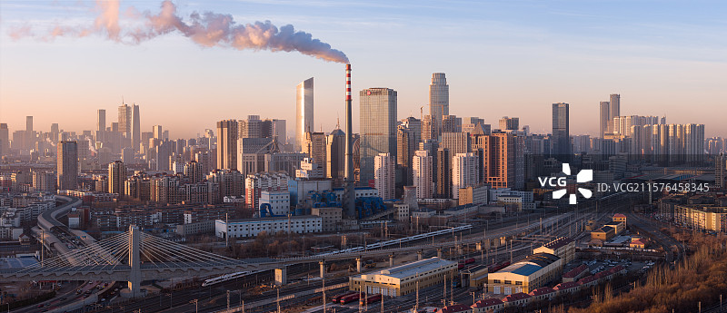 沈阳航拍清晨高铁进城图片素材
