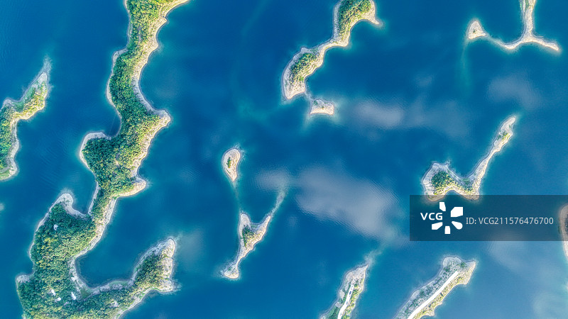 蓝湖嵌翠图片素材