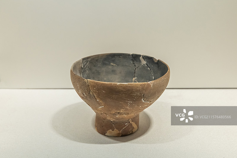 陕西考古博物馆圈足钵前仰韶文化时期距今8000-6800年1960年西乡李家村遗址M4图片素材