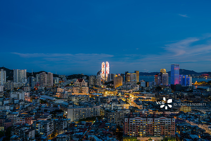 夜色中的厦门中华片区 中山路 世贸双子塔 中华城图片素材