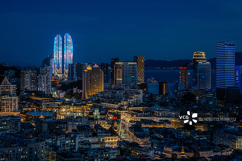 夜色中的厦门中华片区 中山路 世贸双子塔 中华城图片素材