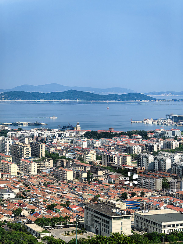 俯瞰远眺烟台都市海景风光图片素材