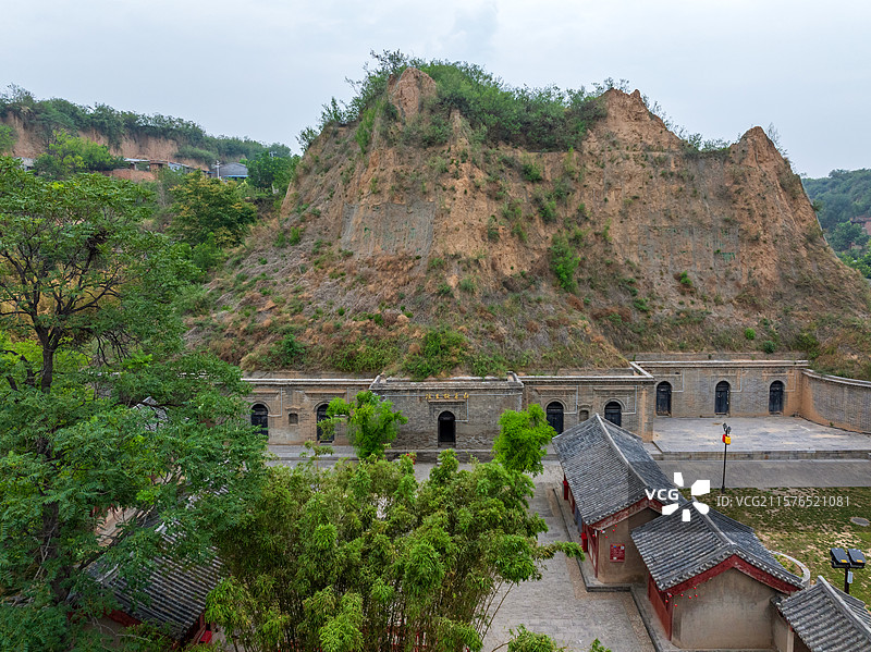 河南郑州巩义市杜甫故里景区-杜甫诞生窑洞图片素材