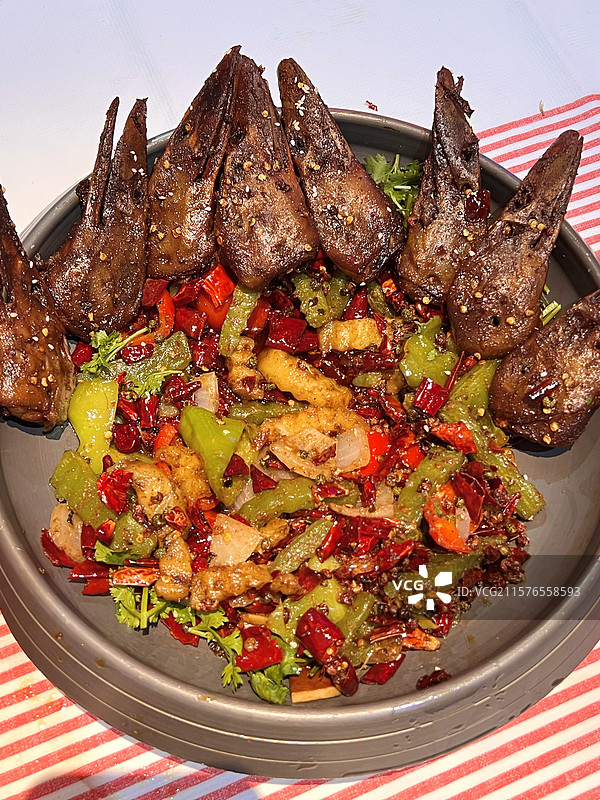 江湖菜小龙虾麻辣鸭头图片素材