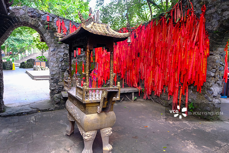 中国广西壮族自治区崇左市大新县德天跨国大瀑布景区中越风情街风光图片素材
