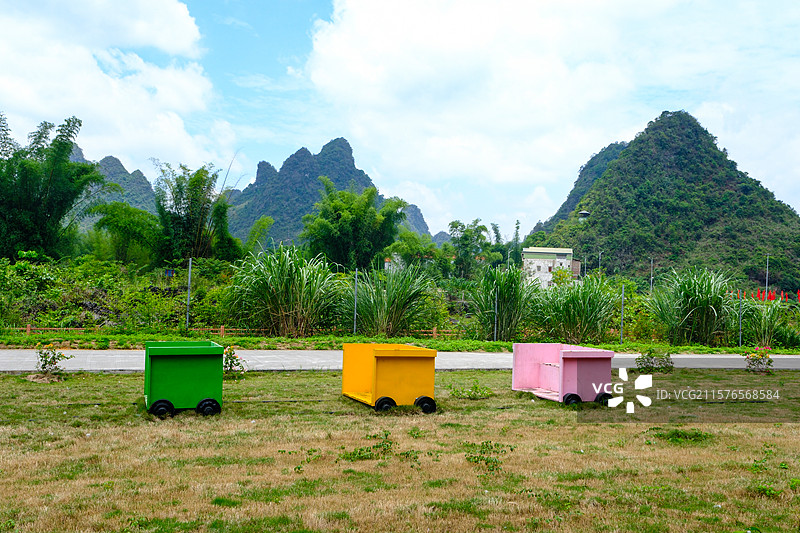 中国广西壮族自治区崇左市大新县德天跨国大瀑布景区中越风情街风光图片素材