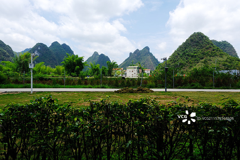 中国广西壮族自治区崇左市大新县德天跨国大瀑布景区中越风情街风光图片素材