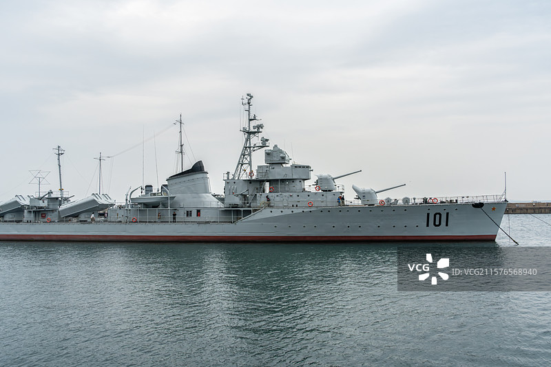 中国海军的“鞍山”号驱逐舰，摄于青岛海军博物馆图片素材