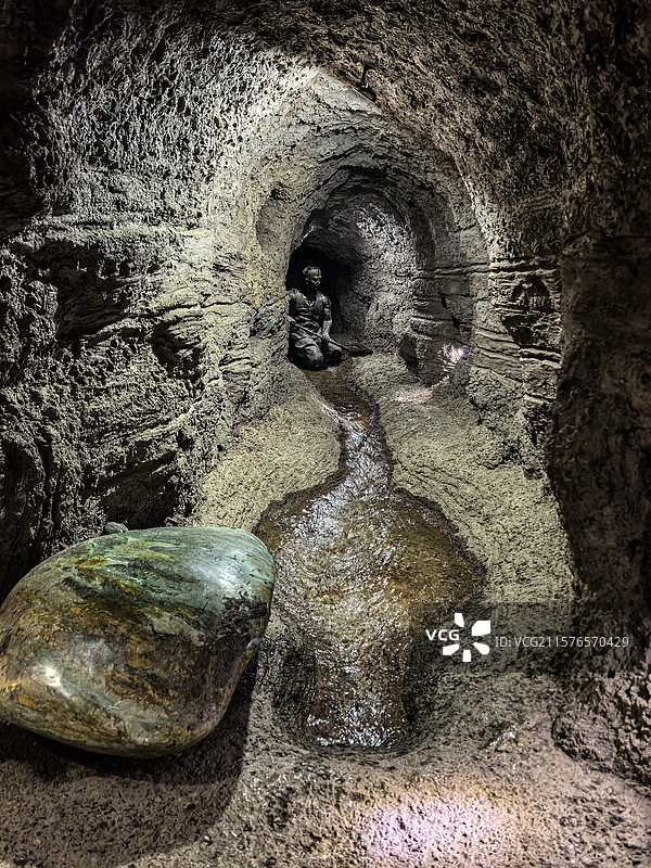 中国新疆吐鲁番市坎儿井源，吐鲁番坎儿井，世界大晾房图片素材