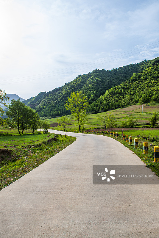 乡村小道 高原  公路图片素材