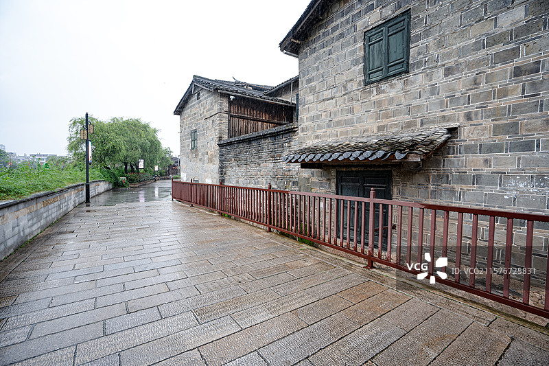 雨中的长汀古城古建筑，福建长汀图片素材