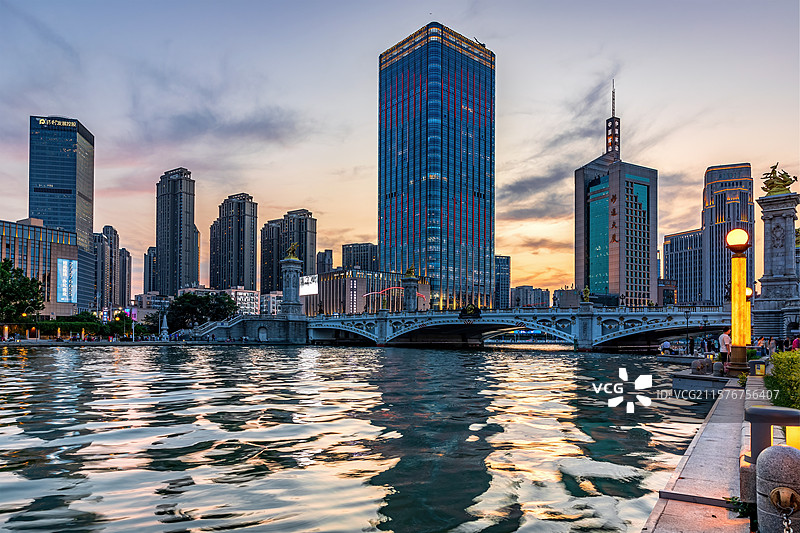 暮色北安桥-天津海河图片素材