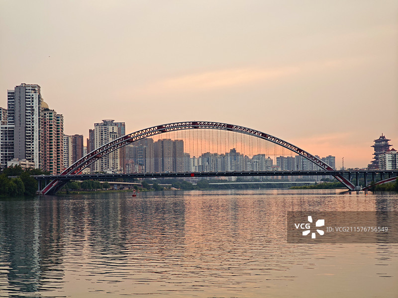 绵阳涪江富乐大桥日落晚霞图片素材
