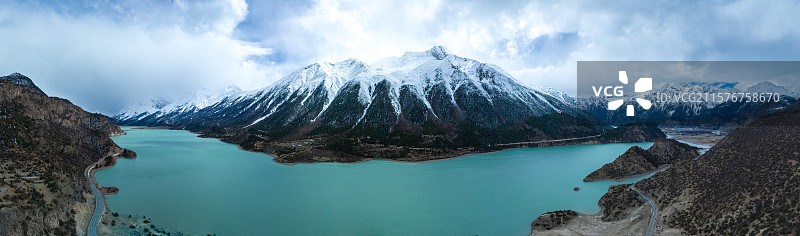 西藏 昌都 然乌湖雪山大景图片素材