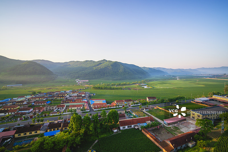 村庄清晨图片素材