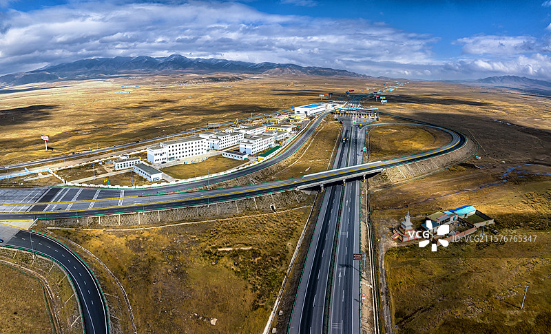 青海河南州共和县倒淌河镇图片素材