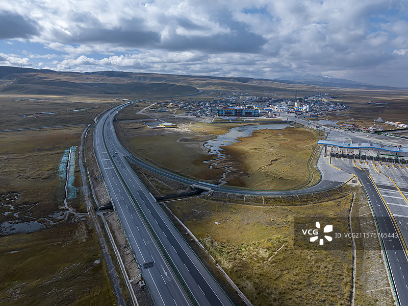 青海河南州共和县倒淌河镇图片素材