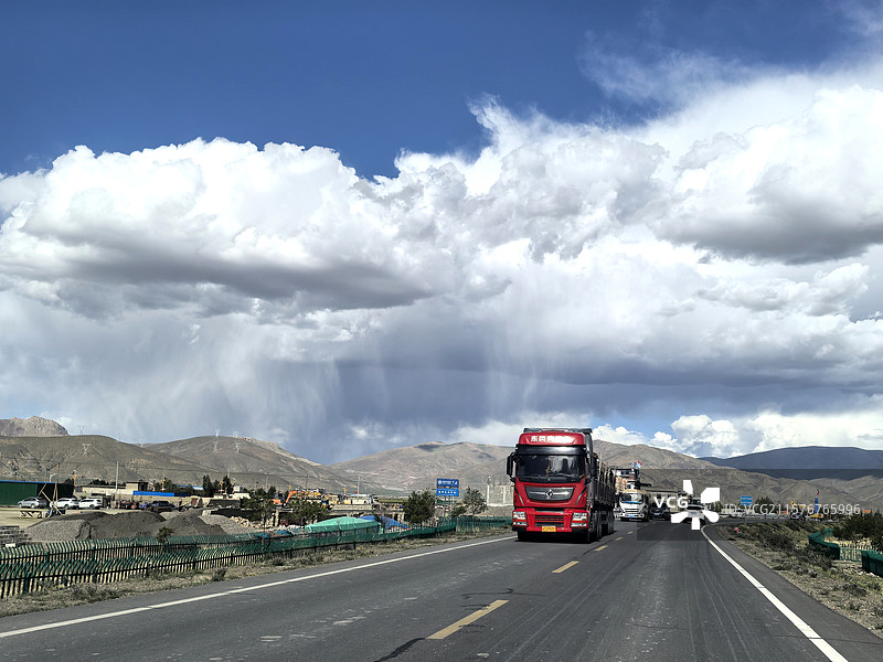 云压顶图片素材