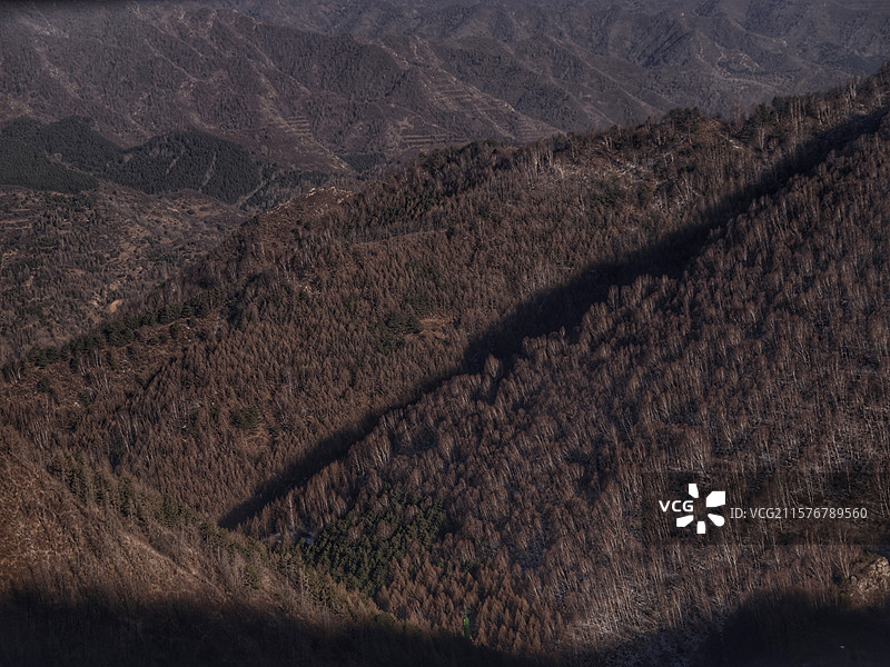 五台山佛母洞，深藏于南台支脉山顶，洞分内外，乳石如脏腑，与佛诞传说契合，入出其间，仿若重生，充满神秘图片素材