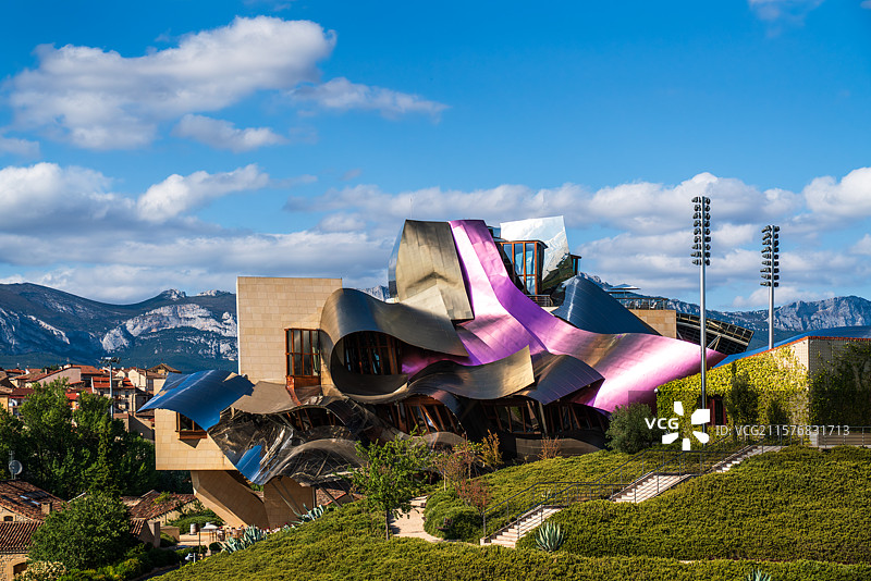 西班牙阿拉瓦省的里奥哈地区最古老最传统的酒庄瑞格尔侯爵酒庄豪华酒店图片素材