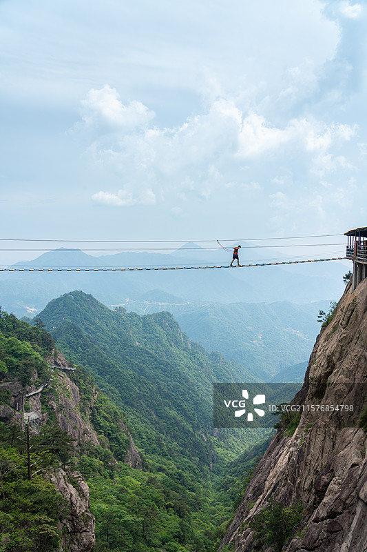 安徽明堂山高空索桥图片素材