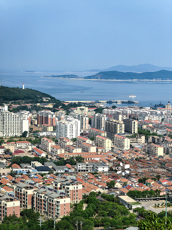 俯瞰远眺烟台都市海景风光图片素材