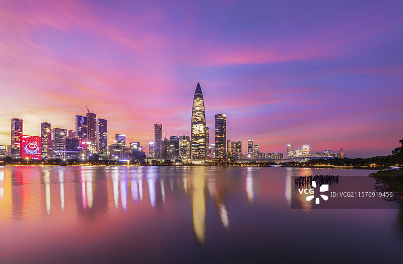 深圳湾后海人才公园城市风光日落晚霞绝美夜景图片素材