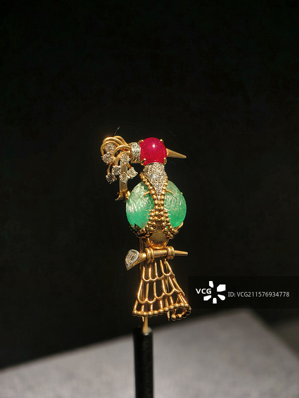 鸟形胸针图片素材