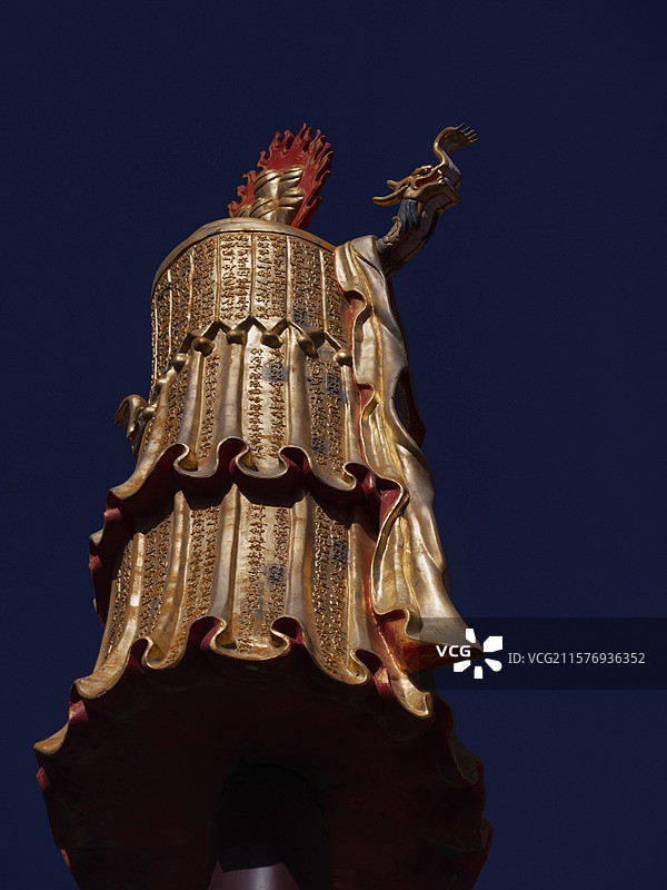 五台山集福寺位于台怀镇，始建于清，属藏传佛教寺院，寺内供奉弥勒佛等，建筑兼具汉藏风格，环境清幽，是礼图片素材