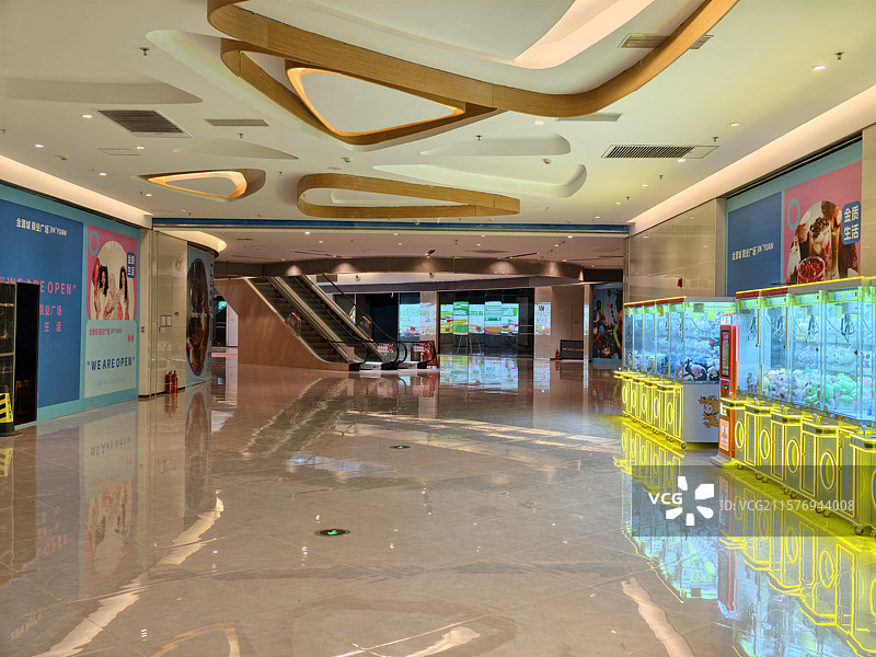 空荡荡的商场图片素材