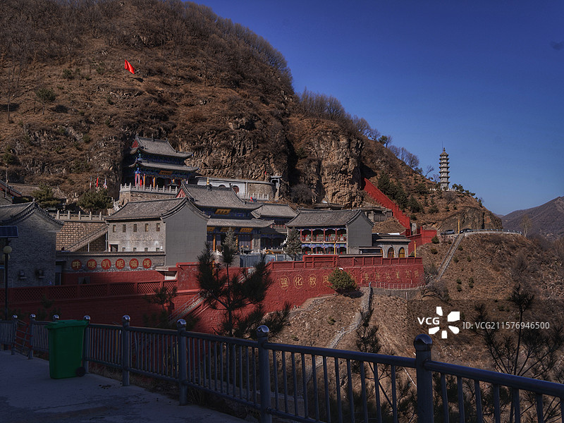 五台山佛母洞，深藏于南台支脉山顶，洞分内外，乳石如脏腑，与佛诞传说契合，入出其间，仿若重生，充满神秘图片素材