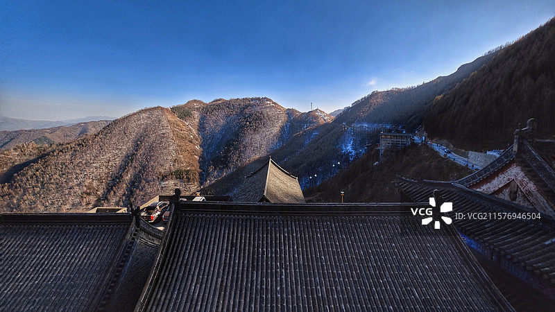 五台山佛母洞，深藏于南台支脉山顶，洞分内外，乳石如脏腑，与佛诞传说契合，入出其间，仿若重生，充满神秘图片素材