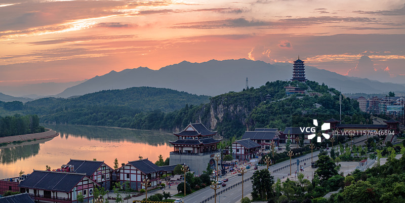 夕阳下的资江码头图片素材