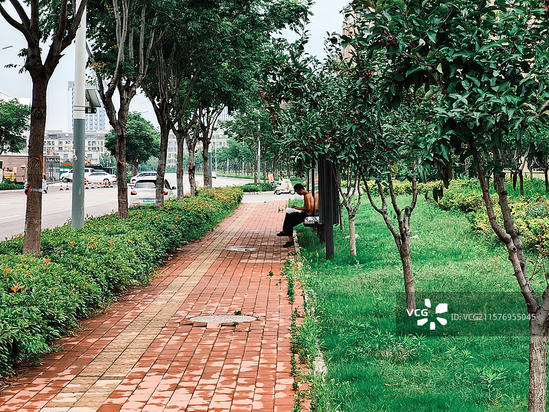 雨后街头图片素材