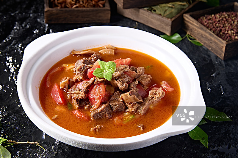 传统美食西红柿炖牛腩图片素材