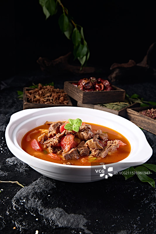 传统美食西红柿炖牛腩图片素材