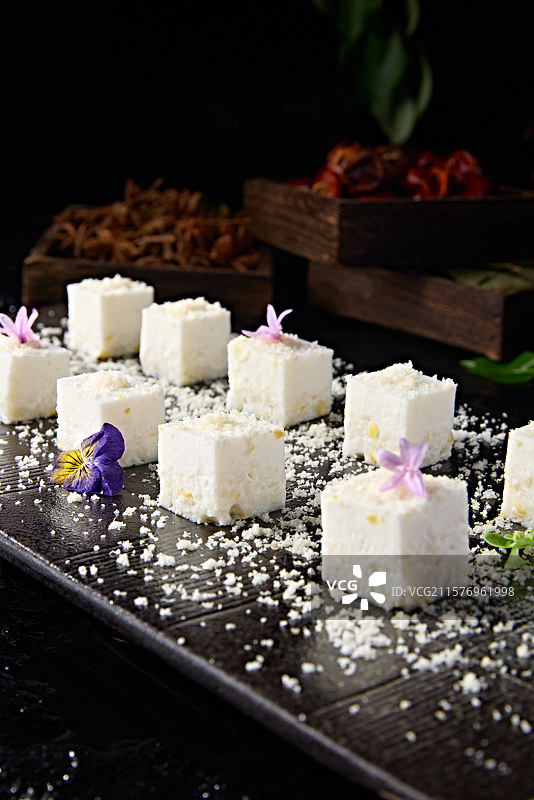 精美凉菜草原奶豆腐丁图片素材