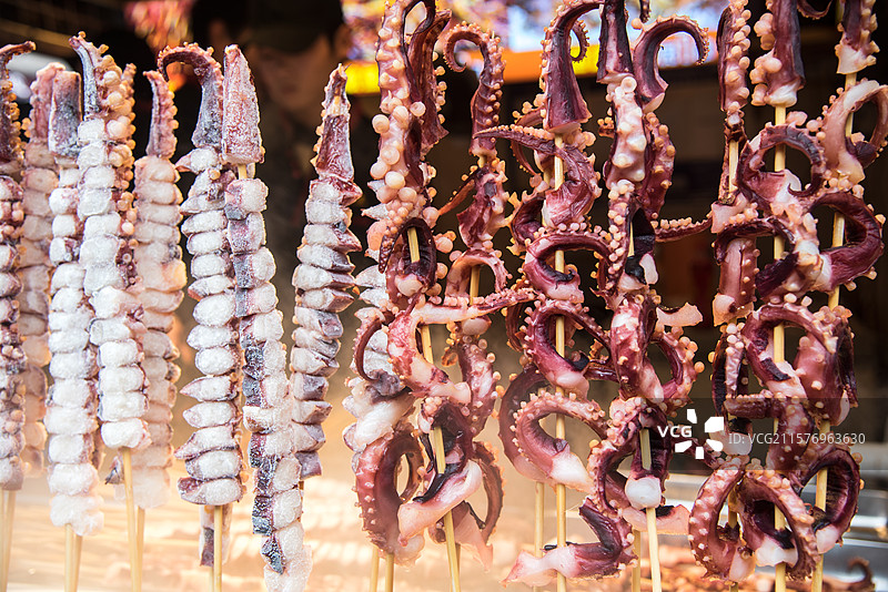 新鲜美味的鱿鱼串图片素材