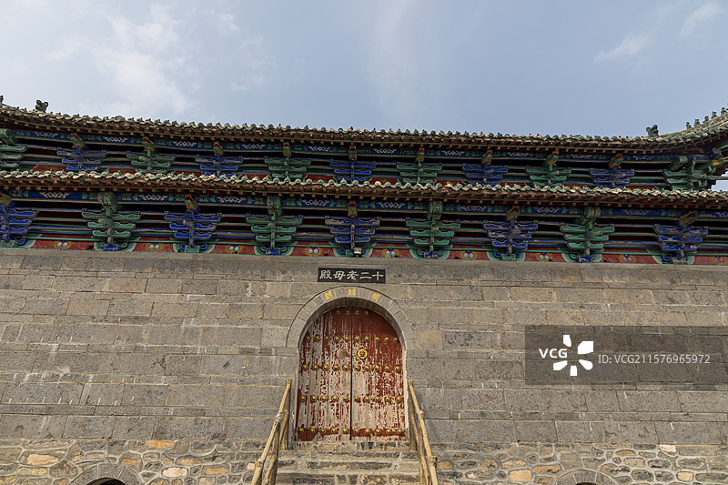 河南省新乡市辉县，南太行八里沟风景区，天界山老爷顶，俗称铁顶，铁顶的传统建筑图片素材