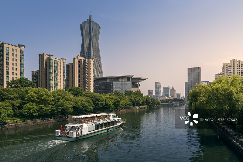 京杭大运河杭州景区位于浙江省杭州市拱墅区，大运河在第38届世界遗产大会上获准列入世界遗产名录。图片素材