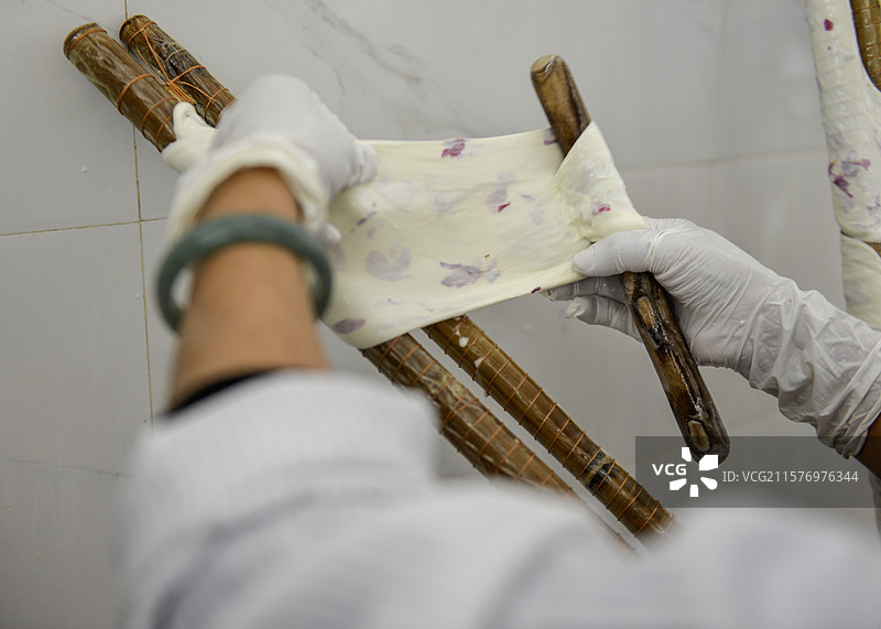 大理白族乳扇制作图片素材