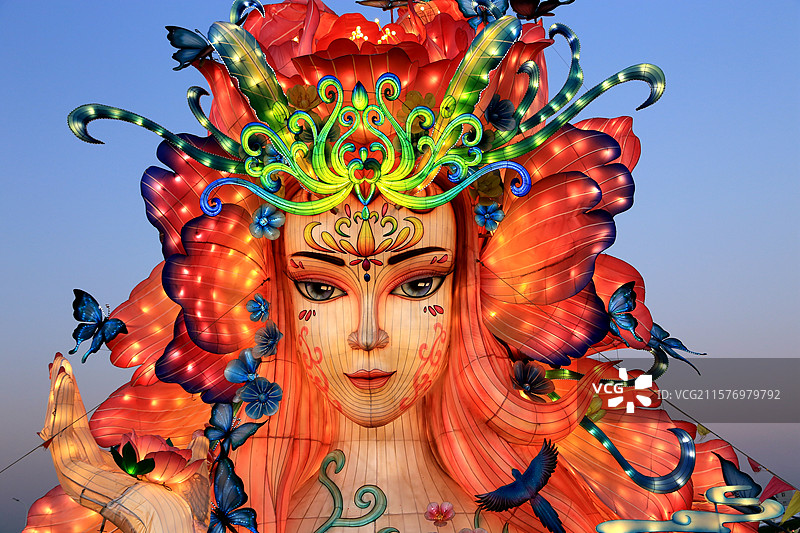 王母娘娘女王头像灯展图片素材
