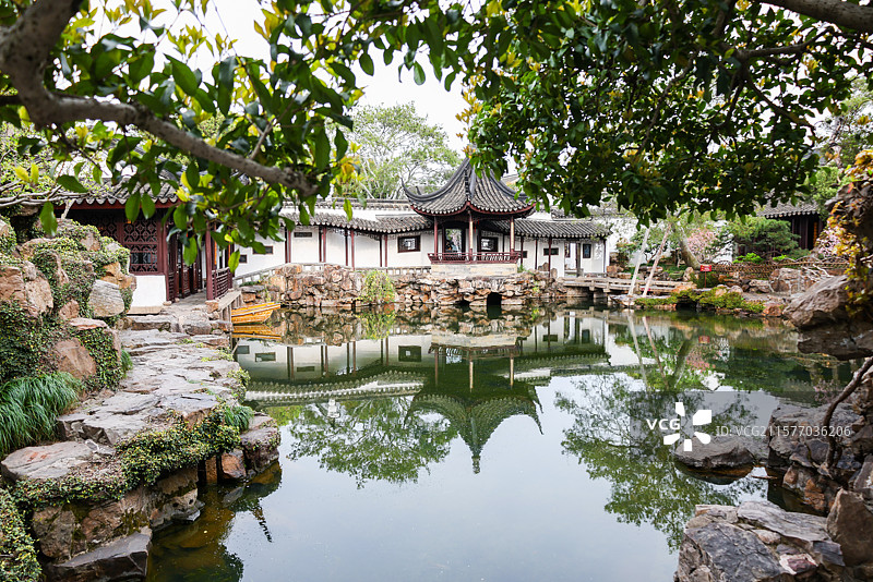 苏州园林之网师园园林建筑假山亭台楼榭花朵风光图片素材