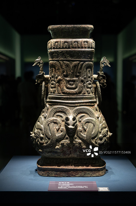 山东济南山东博物馆一城山色半城湖济南泉城历史文化特展青铜方壶 春秋 仙人台邿国墓地图片素材