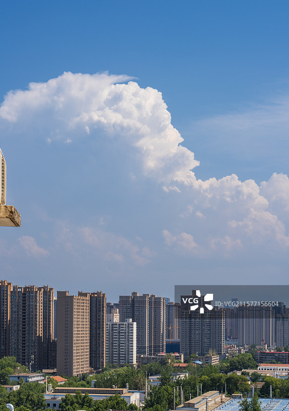 窗外的动漫云图片素材