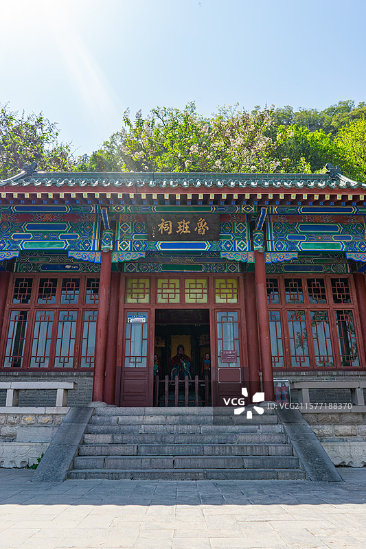 中国山东省济南市千佛山旅游风景区，历山院兴国禅寺的鲁班殿大殿，户外白昼无人图像摄影图片素材