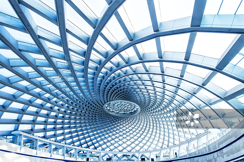 天津滨海新区滨海站 贝壳式螺旋线形结构屋顶图片素材