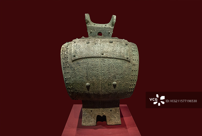 北京大运河博物馆“看·见殷商”展：铜鼓（商，1977年崇阳县白霓镇出土，湖北省博物馆藏）图片素材