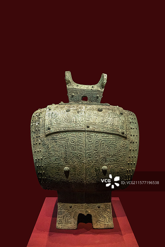 北京大运河博物馆“看·见殷商”展：铜鼓（商，1977年崇阳县白霓镇出土，湖北省博物馆藏）图片素材