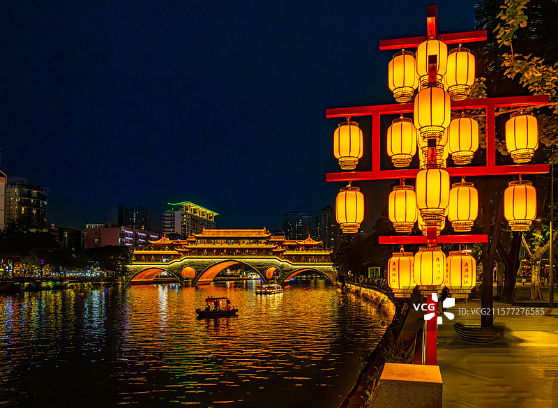 成都夜色下的锦江安顺廊桥图片素材